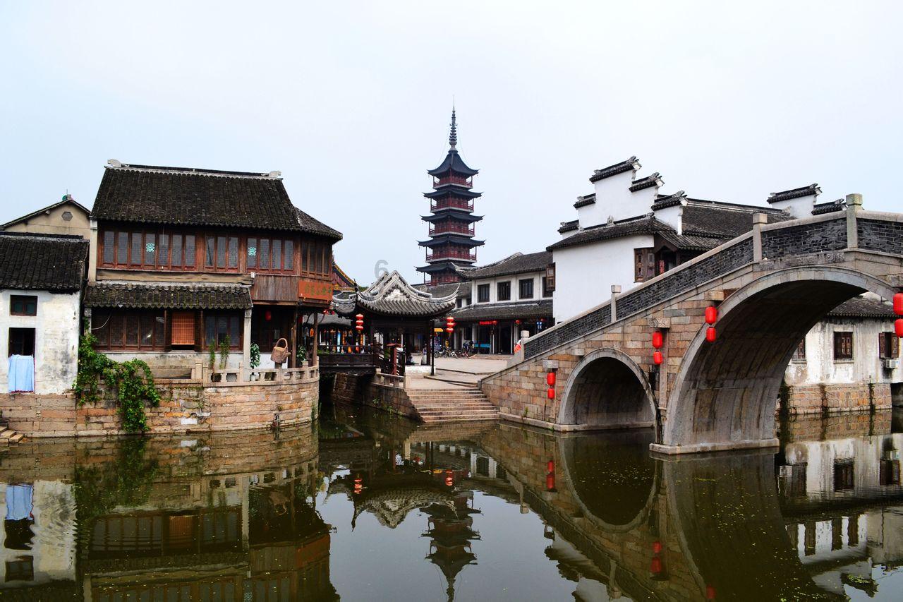 逃出足球场