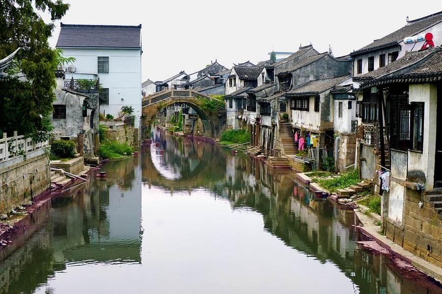 可爱吊带裙
